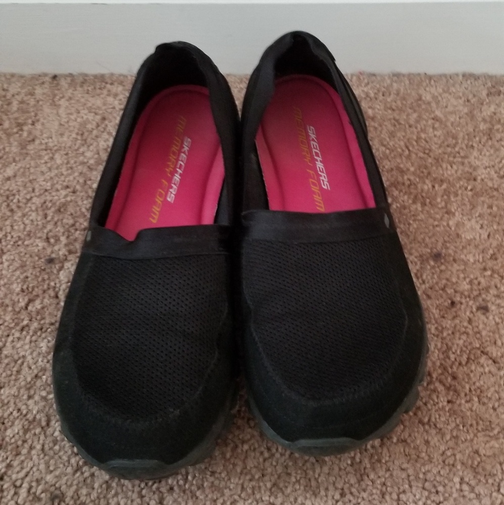 Skecher shoes
